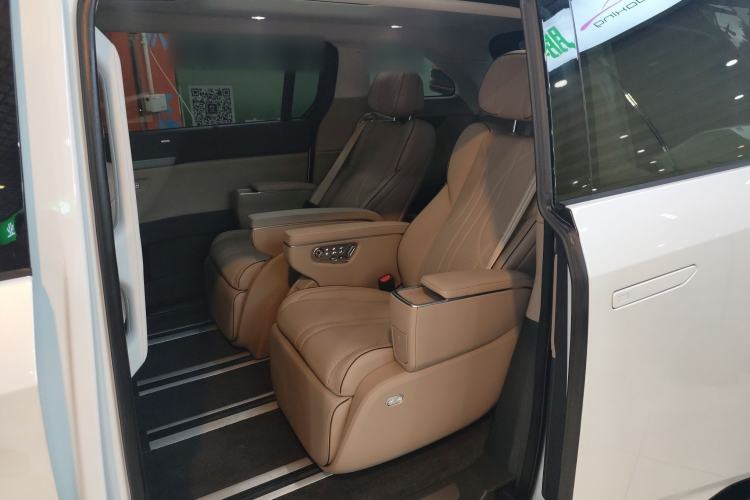 Used XPeng X9 2025 740 Ultra-Long Range Max