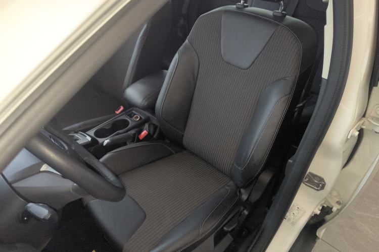 Used Ford Focus 2012 Sedan 1.6L Automatic Fashion Edition
