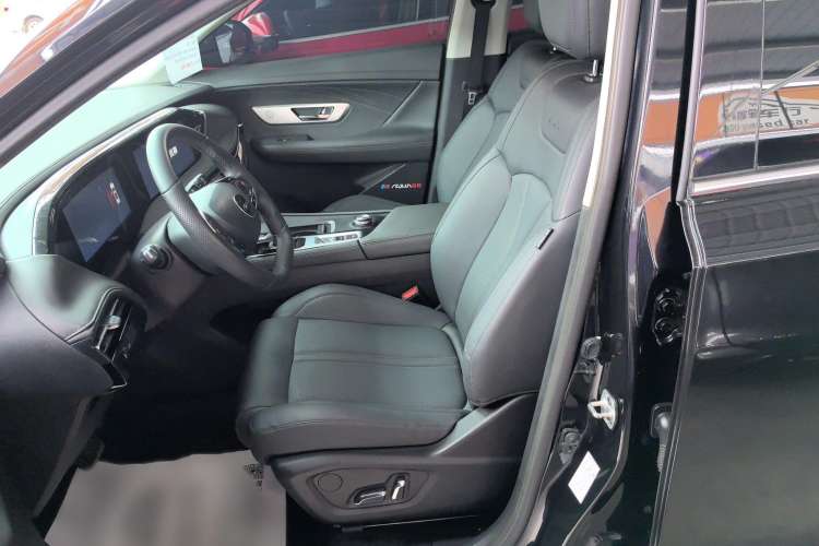 Used Dongfeng Aeolus Huge 2022 Mach Dual-Motor 1.5T MHD Dare-to-Dream Edition
