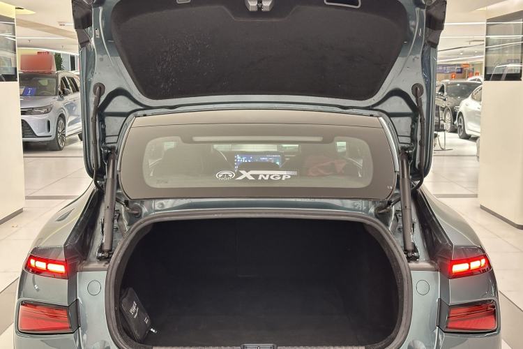 Used XPeng P7 2023 P7i 702 Pro