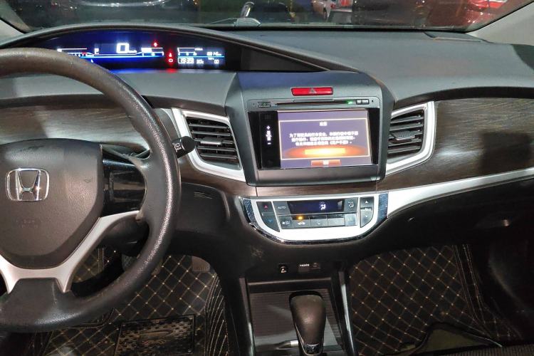 Used Honda Jade 2013 1.8L automatic Comfort version 5 seats
