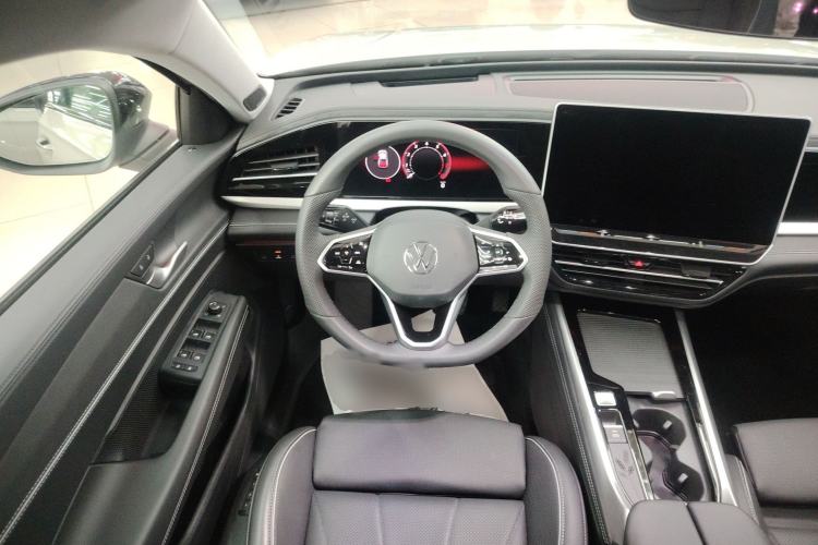 Used Volkswagen Passat 2025 Pro 380TSI Starry Dragon Luxury Edition