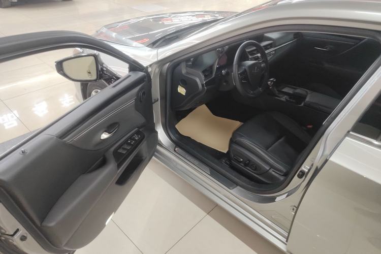 Used Lexus ES 2020 200 Excellence Edition