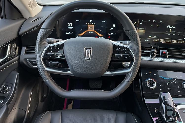 Used Bestune B70 2023 Third Generation 1.5T Automatic Enjoyment Version
