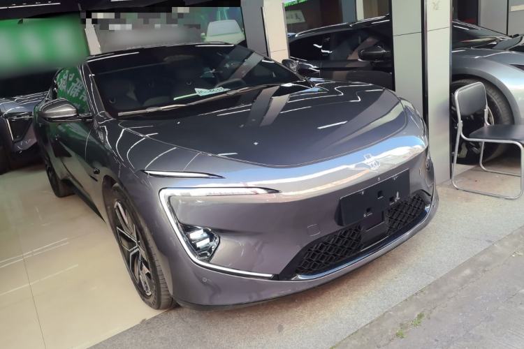 Used  12 2025 Max Extended-Range Edition
