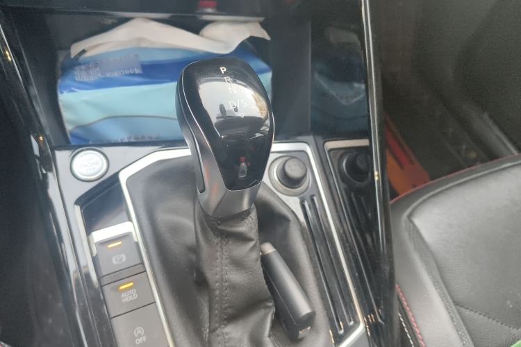 Used Volkswagen Tayron 2019 330TSI Two-Wheel Drive Luxury Model China VI Standard
