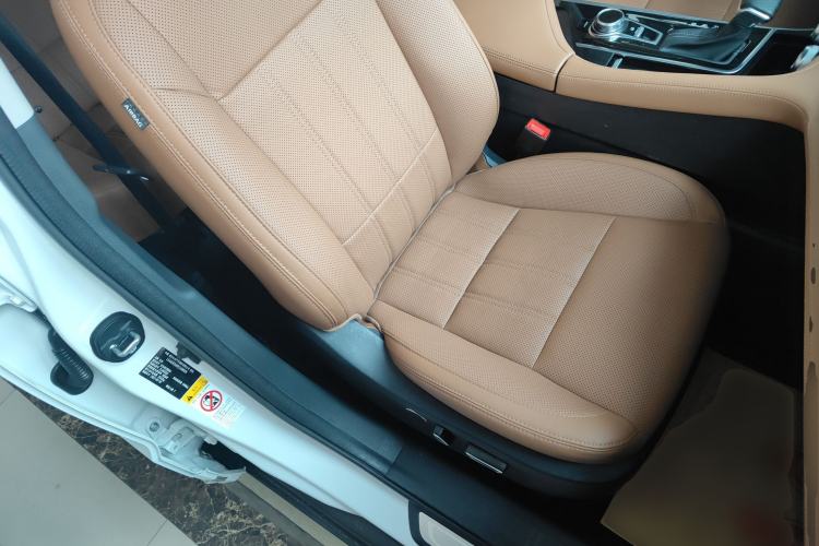 Used Changan CS95 2021 2.0T Two-Wheel Drive Luxury Version
