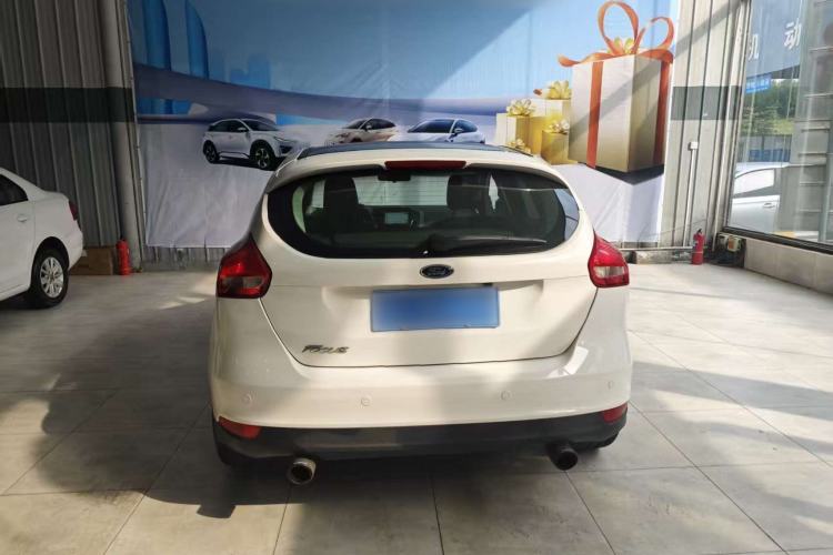 Used Ford Focus 2015 Hatchback 1.6L Automatic Fashion Edition
