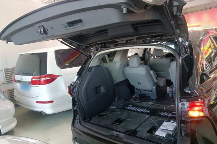 Used Toyota Granvia 2023 2.5L Hybrid Comfort Edition