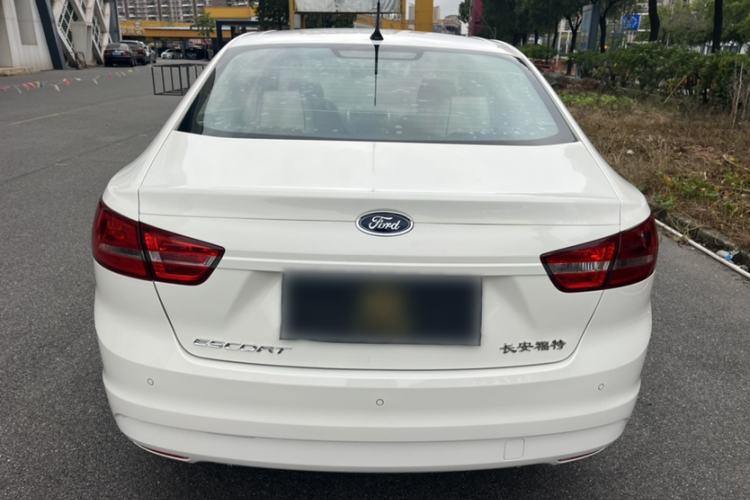 Used Ford Escort 2015 1.5L Automatic Comfort Model
