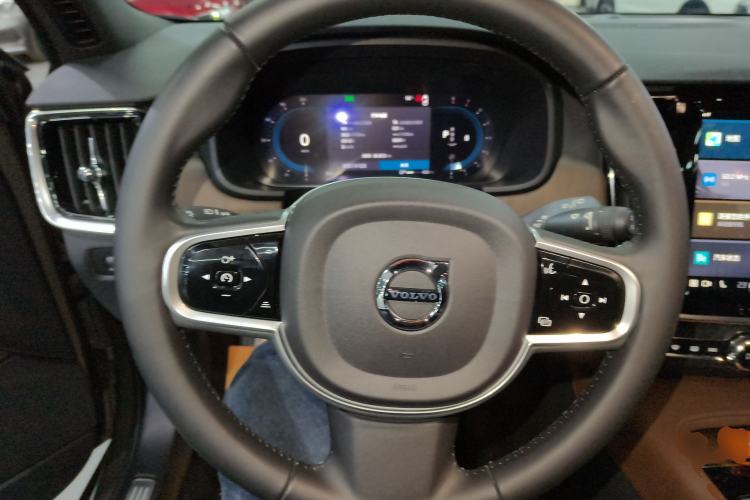 Used Volvo V90 2022 Cross Country B5 AWD Smart Range Edition
