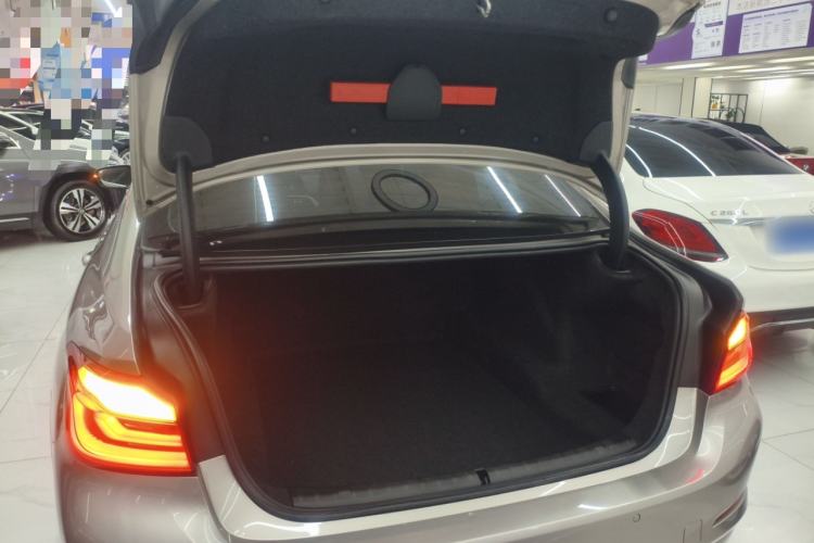 Used BMW 5 Series 2018 528Li Launch Special Edition
