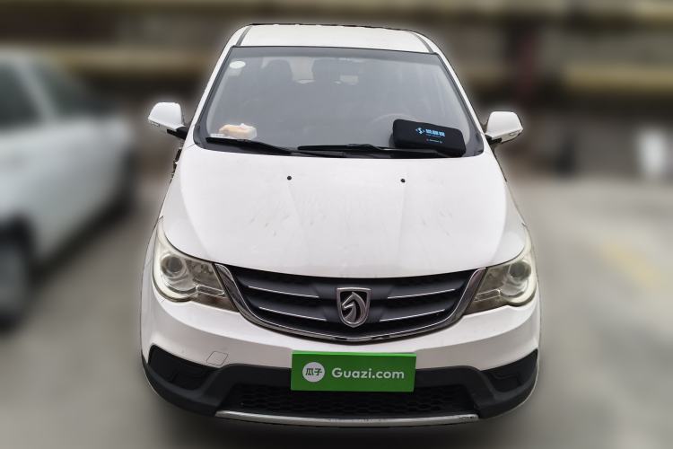 Used Baojun 730 2014 1.5L manual standard version 5 seats
