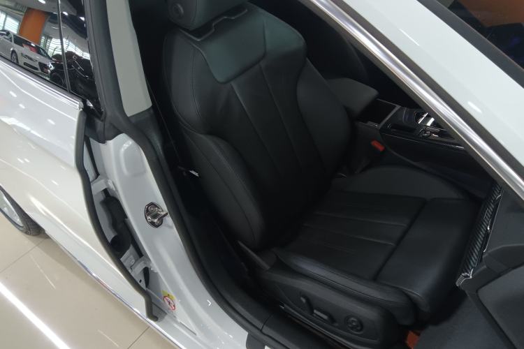 Used Audi A5 2022 Sportback 40 TFSI Fashionable and Dynamic Model
