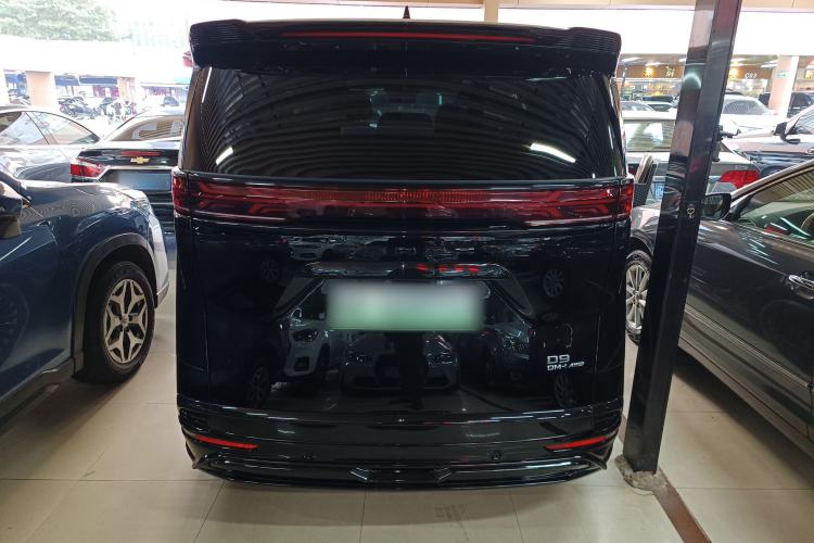 Used Denza D9 2022 DM-i 970 Four-Wheel Drive Flagship Model