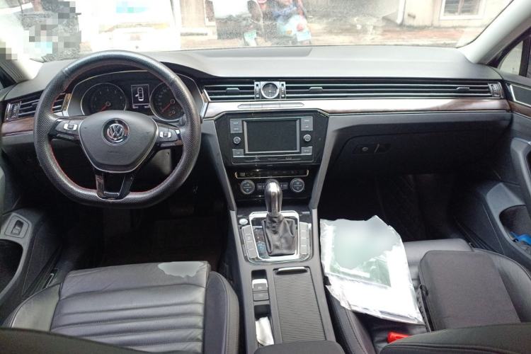 Used Volkswagen Magotan 2018 Facelift 330TSI DSG Luxury Model
