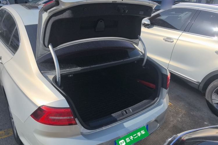 Used Volkswagen Magotan 2017 330TSI DSG Luxury Model
