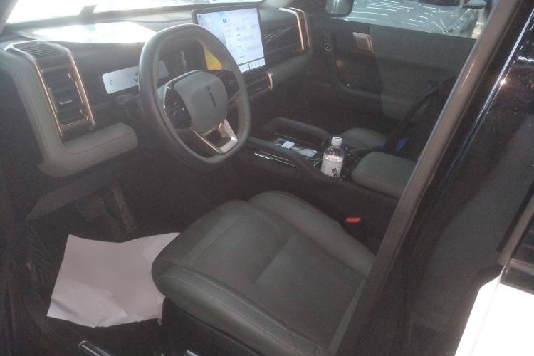 Used  03 2024 472km Four-Wheel Drive Long-Range Intelligent Advanced Version
