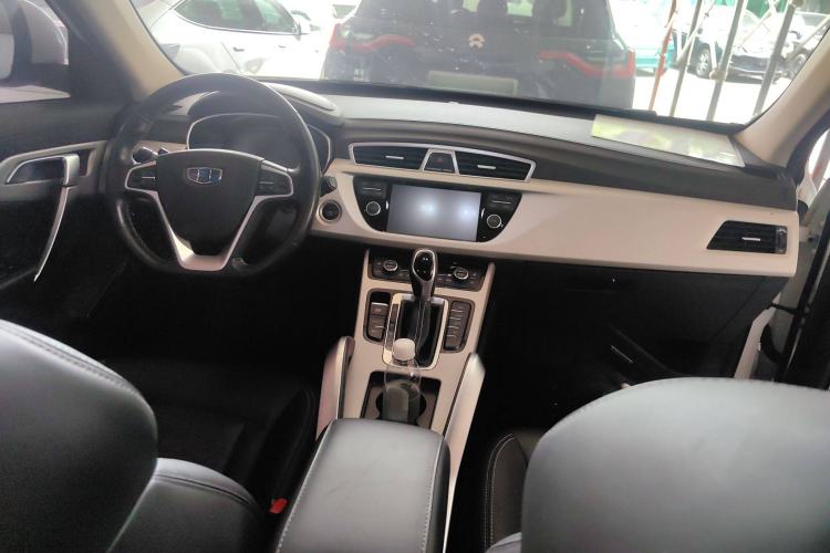 Used Geely Auto Emgrand X7 Sport 2018 1.8TD Automatic Two-Wheel Drive Smart Connect 4G Internet Edition
