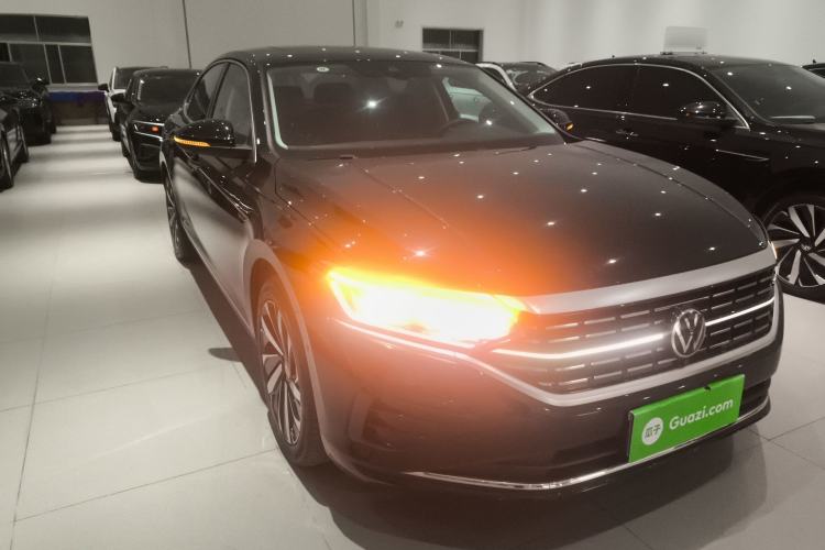 Used Volkswagen Passat 2024 380TSI Dragon Glory Edition
