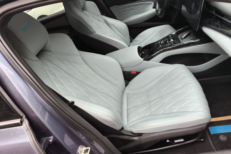 Used BYD Seal 2022 550 km Standard Range Rear-Wheel Drive Prestige Version
