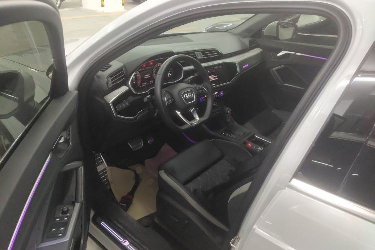 Used Audi Q3 2024 35 TFSI Fashion Dynamic Edition
