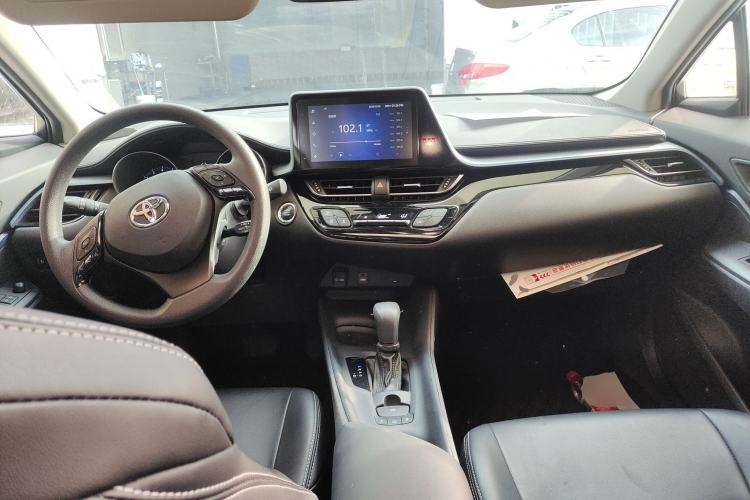 Used Toyota IZOA 2021 2.0L Enjoy Edition
