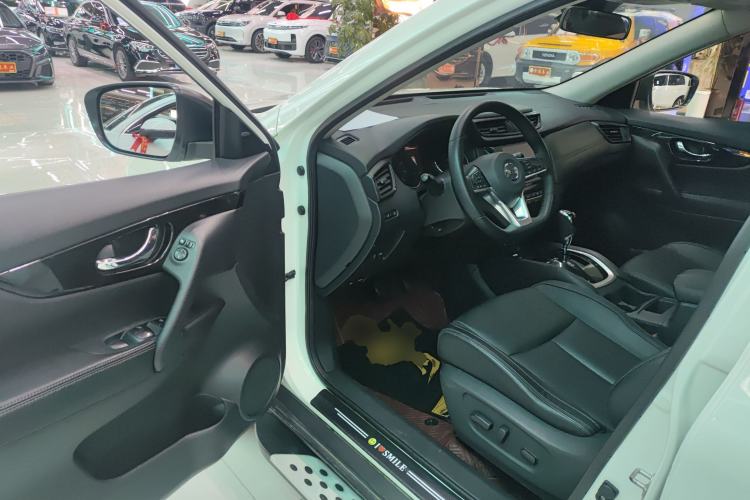 Used Nissan X-Trail 2019 2.0L CVT Smart Connect Comfort Edition 2WD
