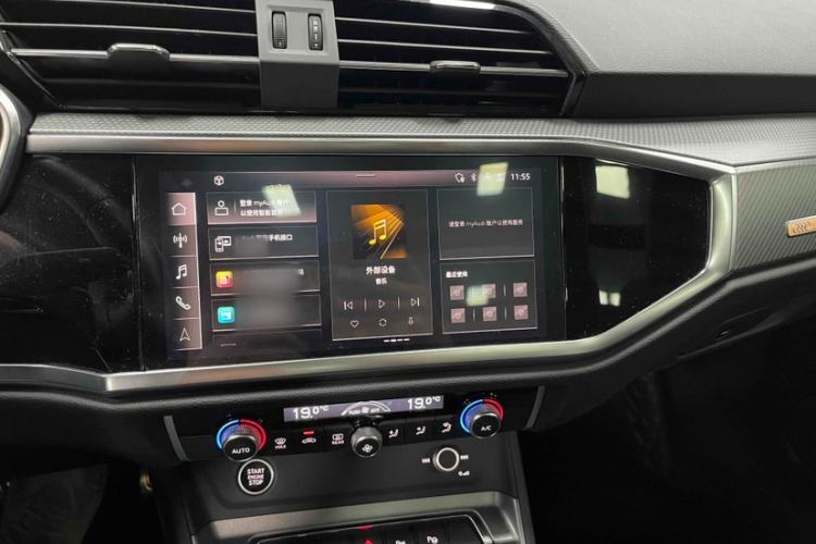 Used Audi Q3 2022 40 TFSI RS Package Performance Model
