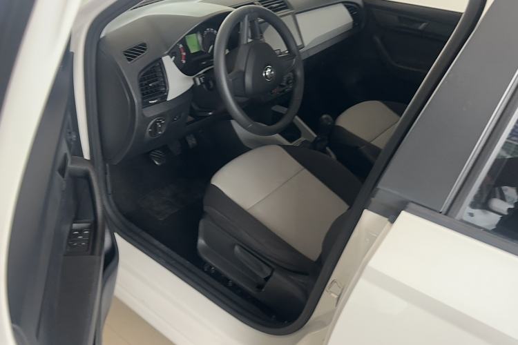 Used Skoda Fabia 2015 1.4L Manual Front-Wheel Drive Model
