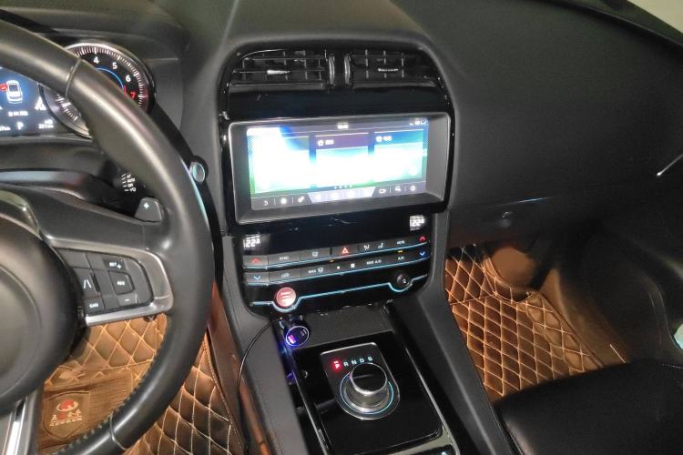 Used Jaguar F-PACE 2019 2.0T Four-Wheel Drive Urban Luxury Edition
