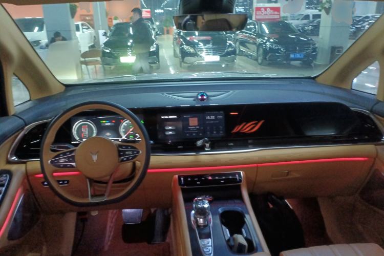 Used VOYAH Dream 2024 PHEV Extended-Range Premium Edition
