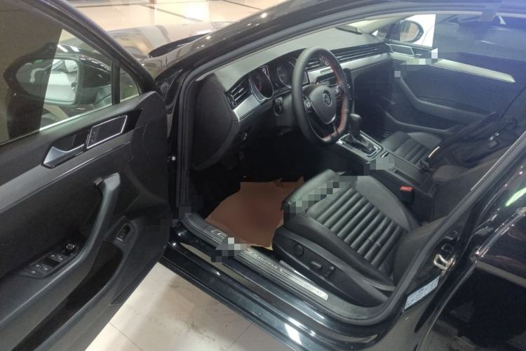 Used Volkswagen Magotan 2019 330TSI DSG Leading Model China VI Standard