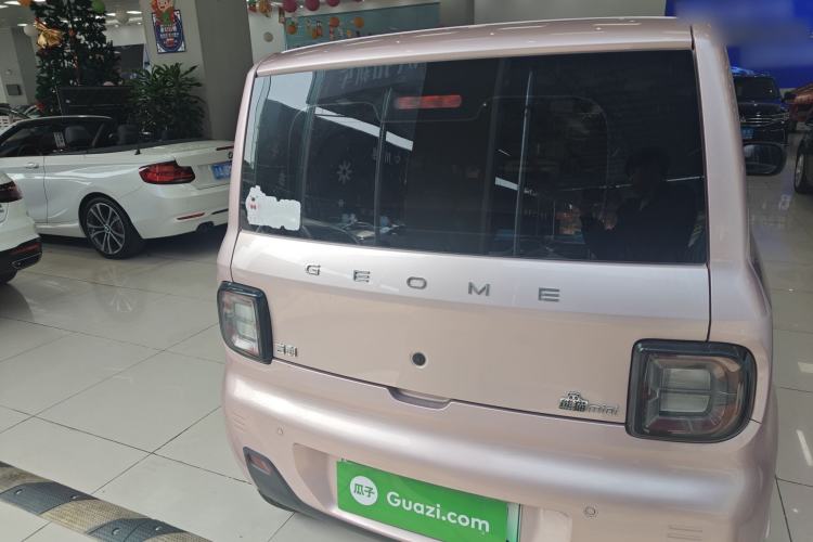 Used Geely Galaxy Panda 2023 Panda Mini 200km Endurance Bear
