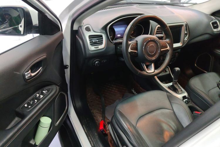 Used  Compass 2017 200T Automatic Family Edition