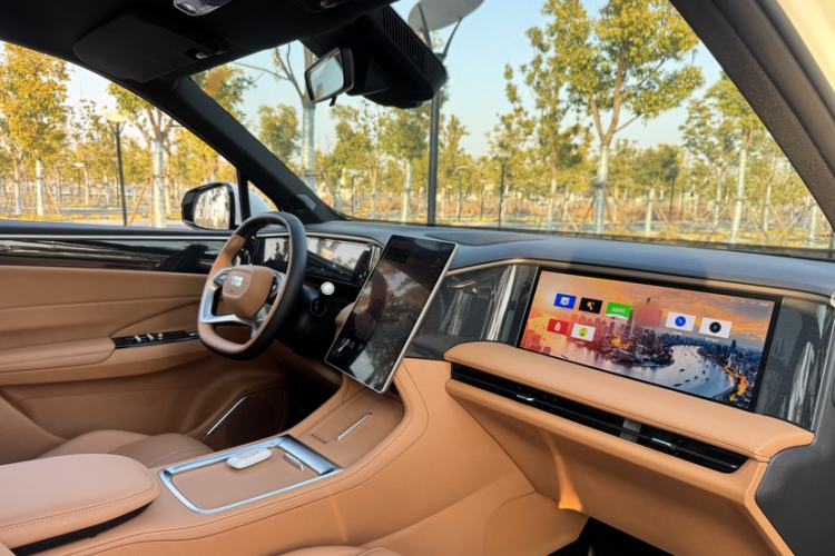 Used  L7 2025 EM-i 115km Exploration+ Edition
