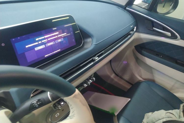 Used ORA Good Cat 2023 401 km Standard Range Luxury Version Lithium Iron Phosphate
