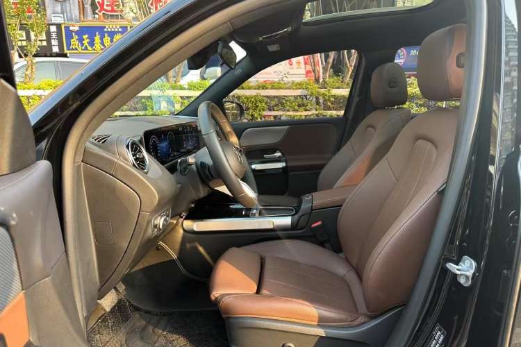 Used Mercedes-Benz GLB 2024-Year Restyled GLB 200 Dynamic Edition
