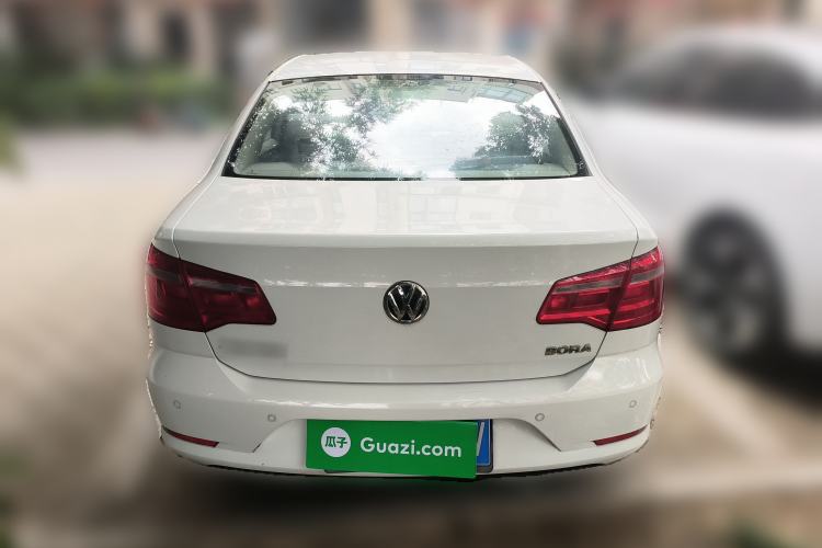 Used Volkswagen Bora 2013 1.6L Manual Fashion Edition