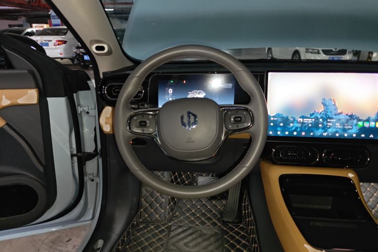 Used Leapmotor C01 2024 Range-Extended 216 Luxury Edition
