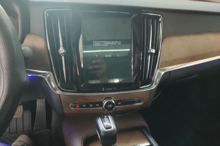 Used Volvo S90 2019 T5 Zhiyuan Edition

