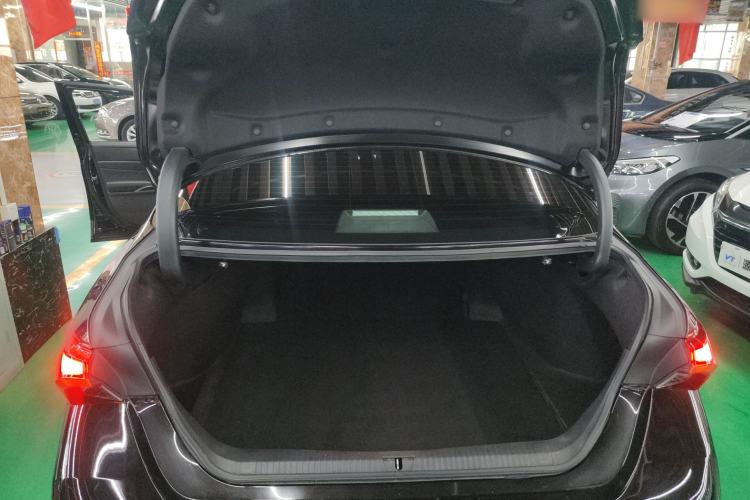 Used Toyota Avalon 2019 2.0L Luxury Edition China VI Standard
