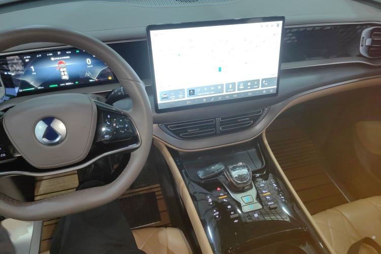 Used Denza D9 2022 DM-i 970 Four-Wheel Drive Flagship Model