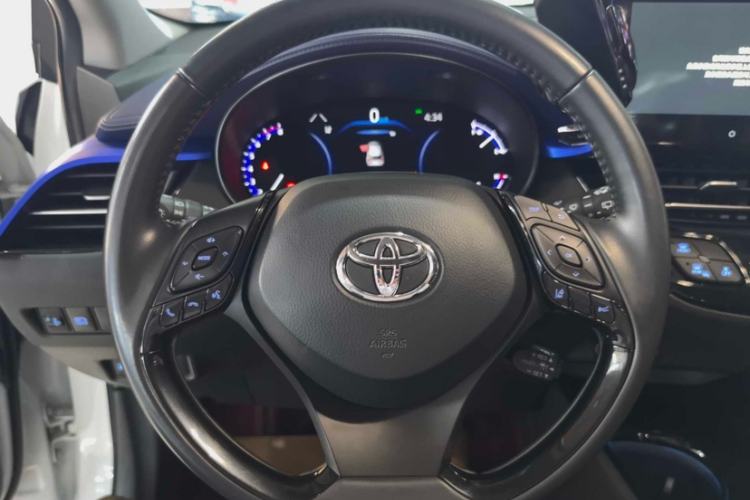 Used Toyota C-HR 2023 2.0L Luxury Edition
