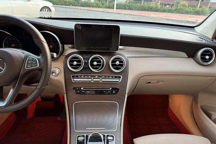 Used Mercedes-Benz GLC 2017 GLC 300 4MATIC Sport Edition
