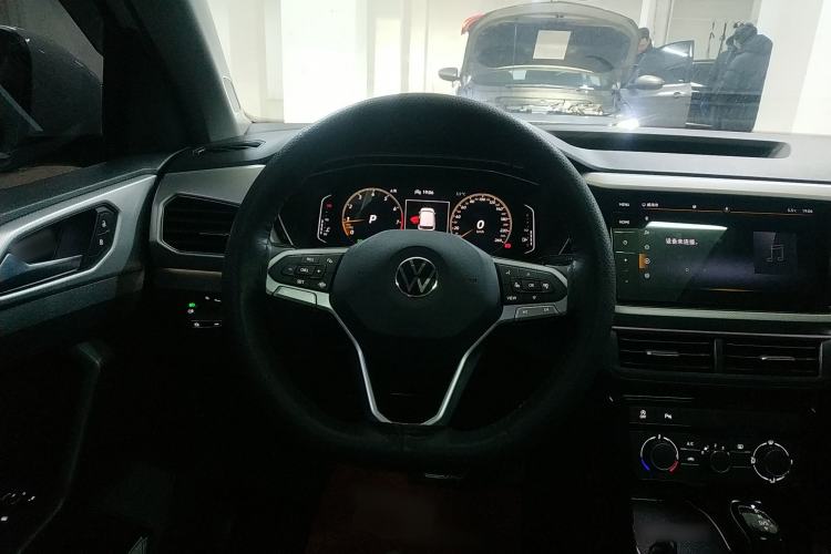 Used Volkswagen Tacqua 2021 280TSI DSG R-Line Smart Connectivity Version