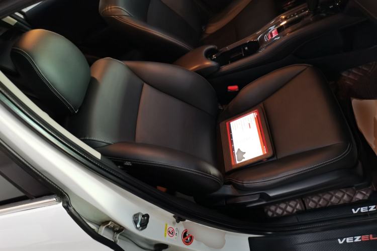 Used Honda Vezel 2015 1.8L CVT 2WD Elite Model
