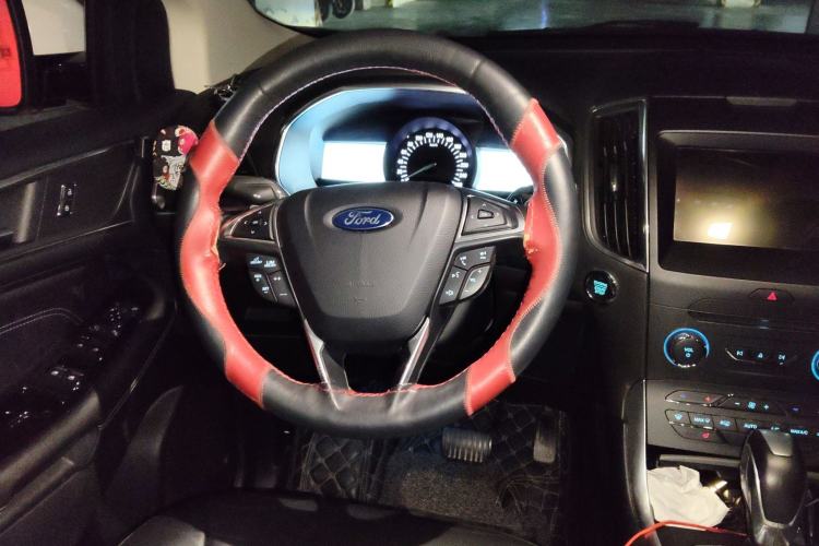 Used Ford Edge 2016 EcoBoost 245 Two-Wheel-Drive Titanium 7-Seater