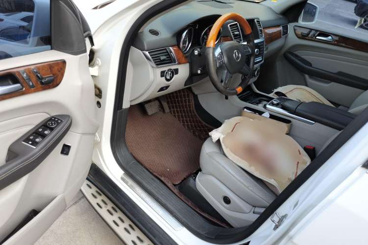 Used Mercedes-Benz M-Class 2014 ML 400 4MATIC Dynamic Model