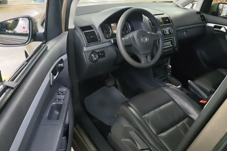 Used Volkswagen Touran 2015 1.4T DSG Comfort Edition 5 Seats
